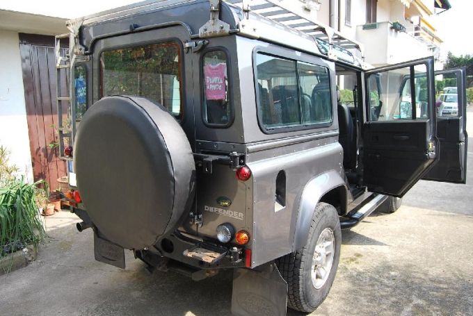 defender-110-sw-2008-4.jpg