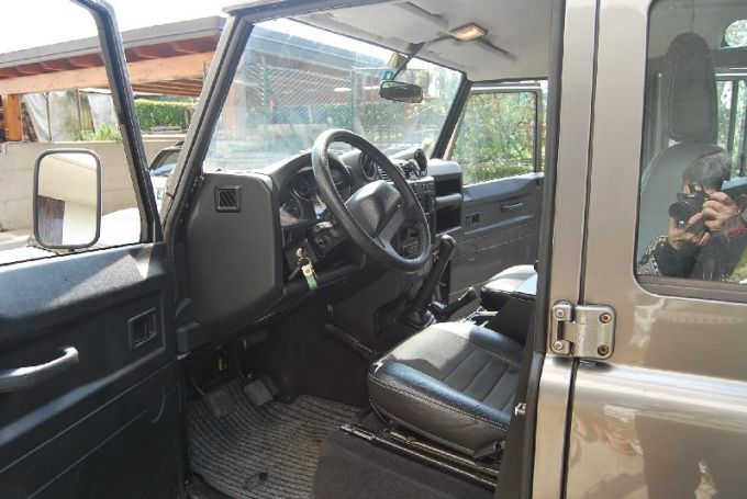 defender-110-sw-2008-7.jpg